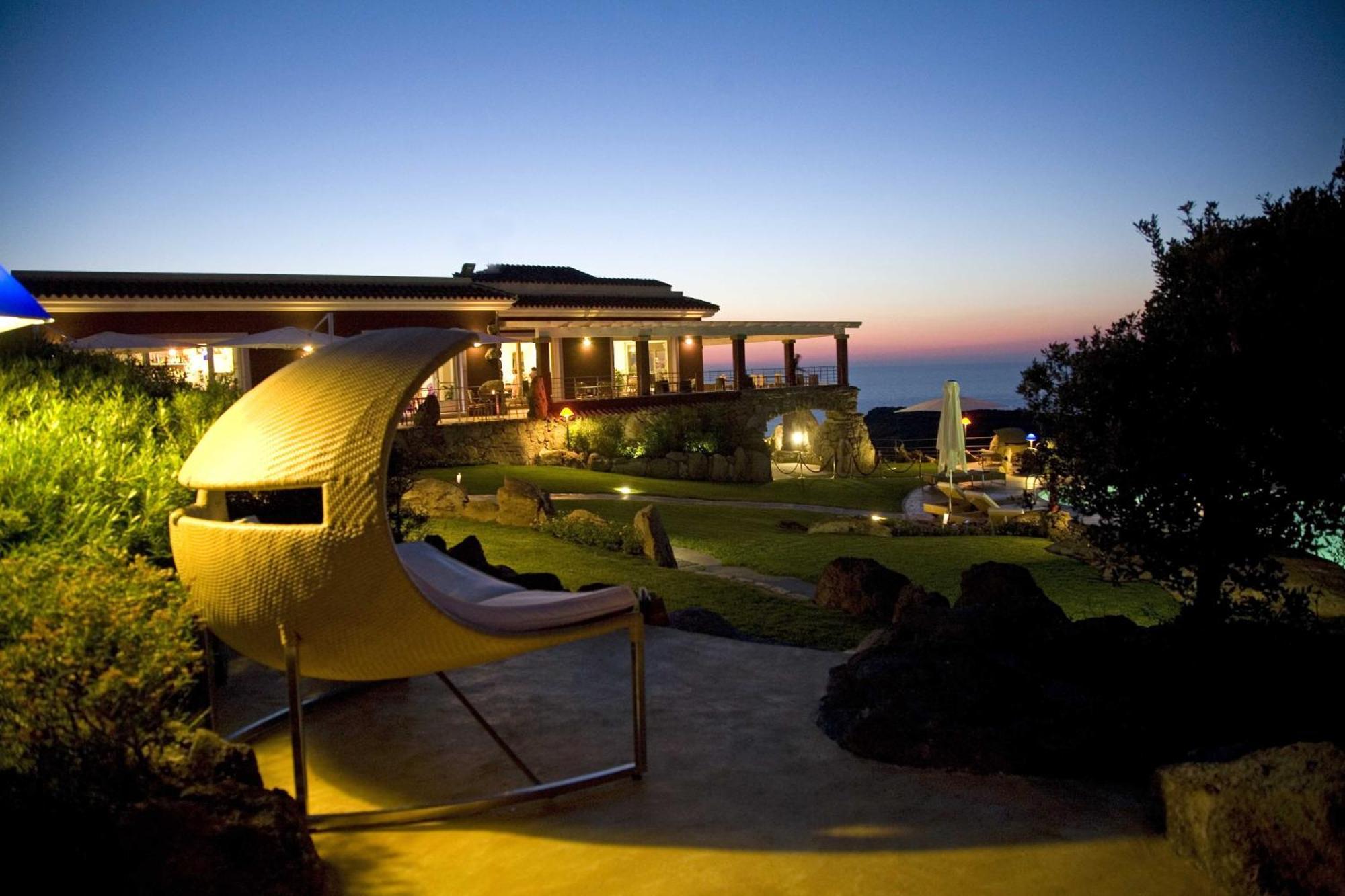 Bajaloglia Resort カステルサルド エクステリア 写真
