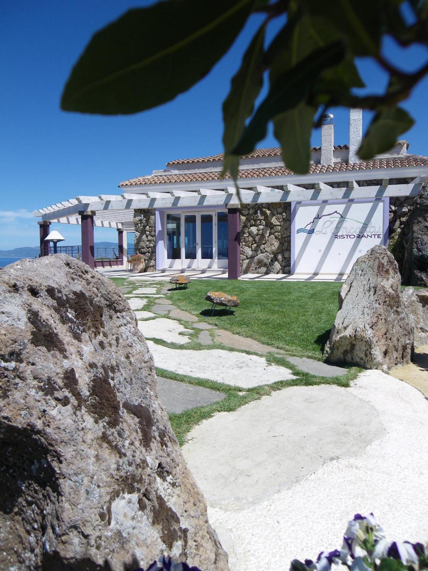 Bajaloglia Resort カステルサルド エクステリア 写真